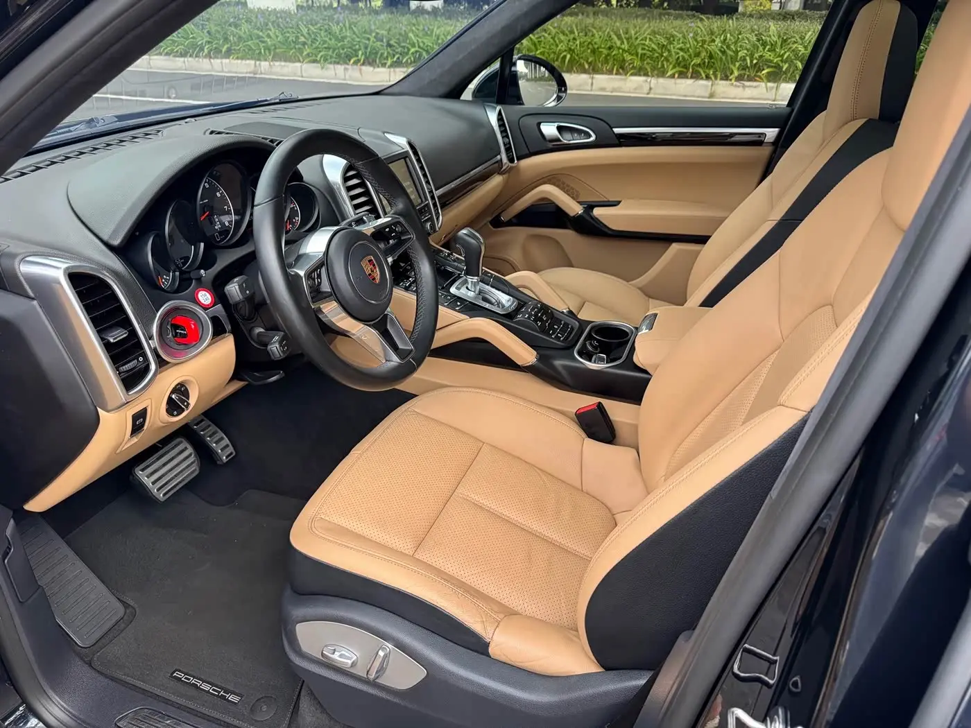 Porsche Cayenne 2016 — Фото 4/13