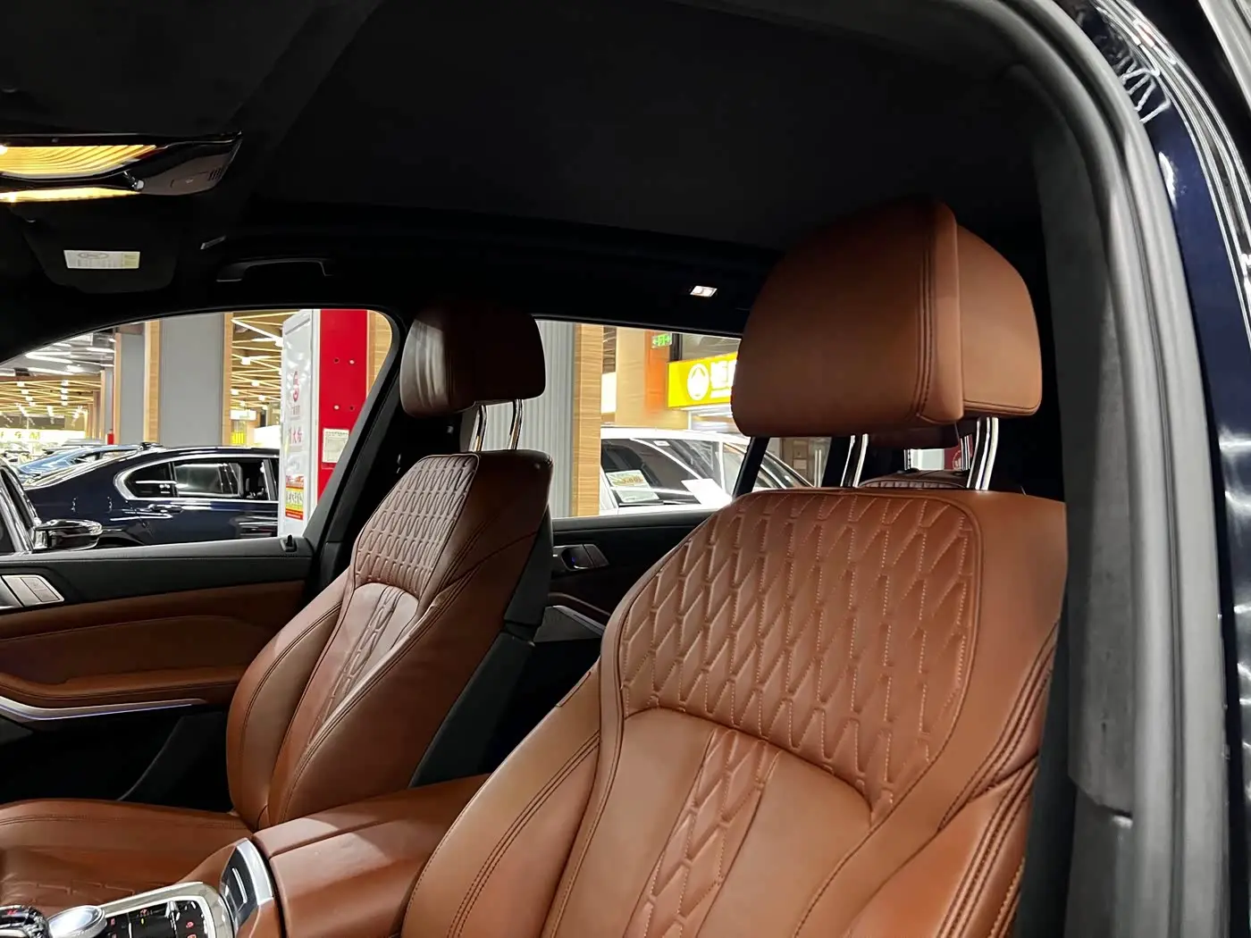 BMW X7 2020 — Photo 10/15