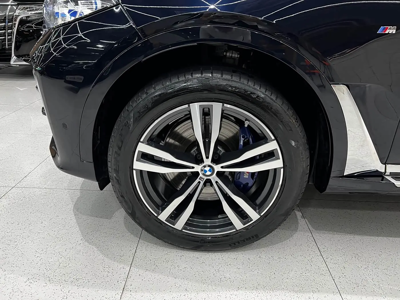 BMW X7 2020 — Photo 12/15