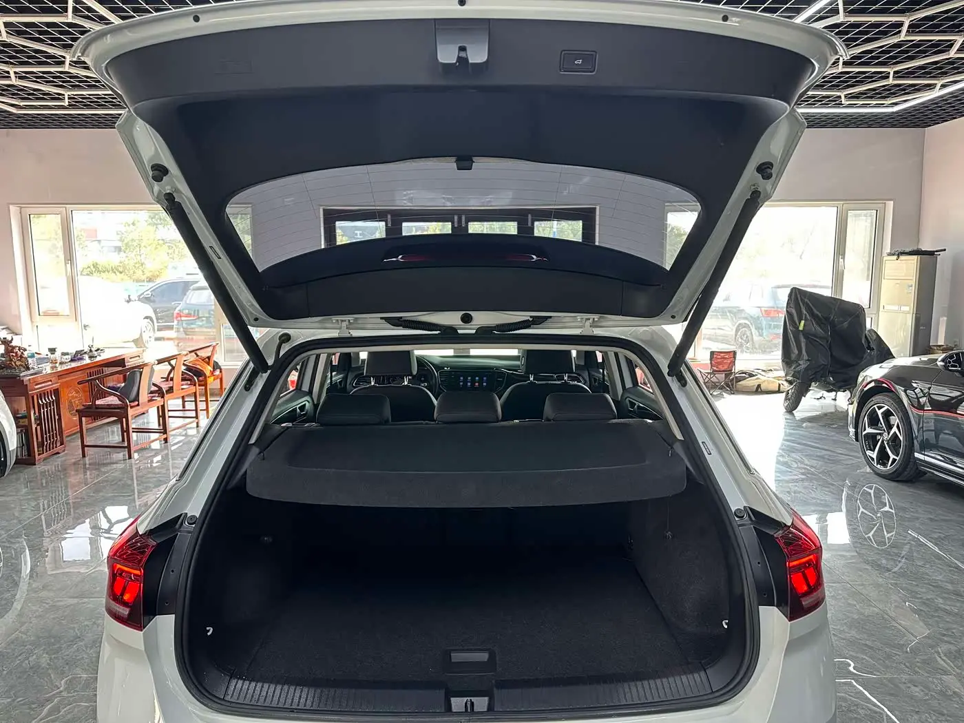 Volkswagen T-ROC 2023 — Фото 13/20