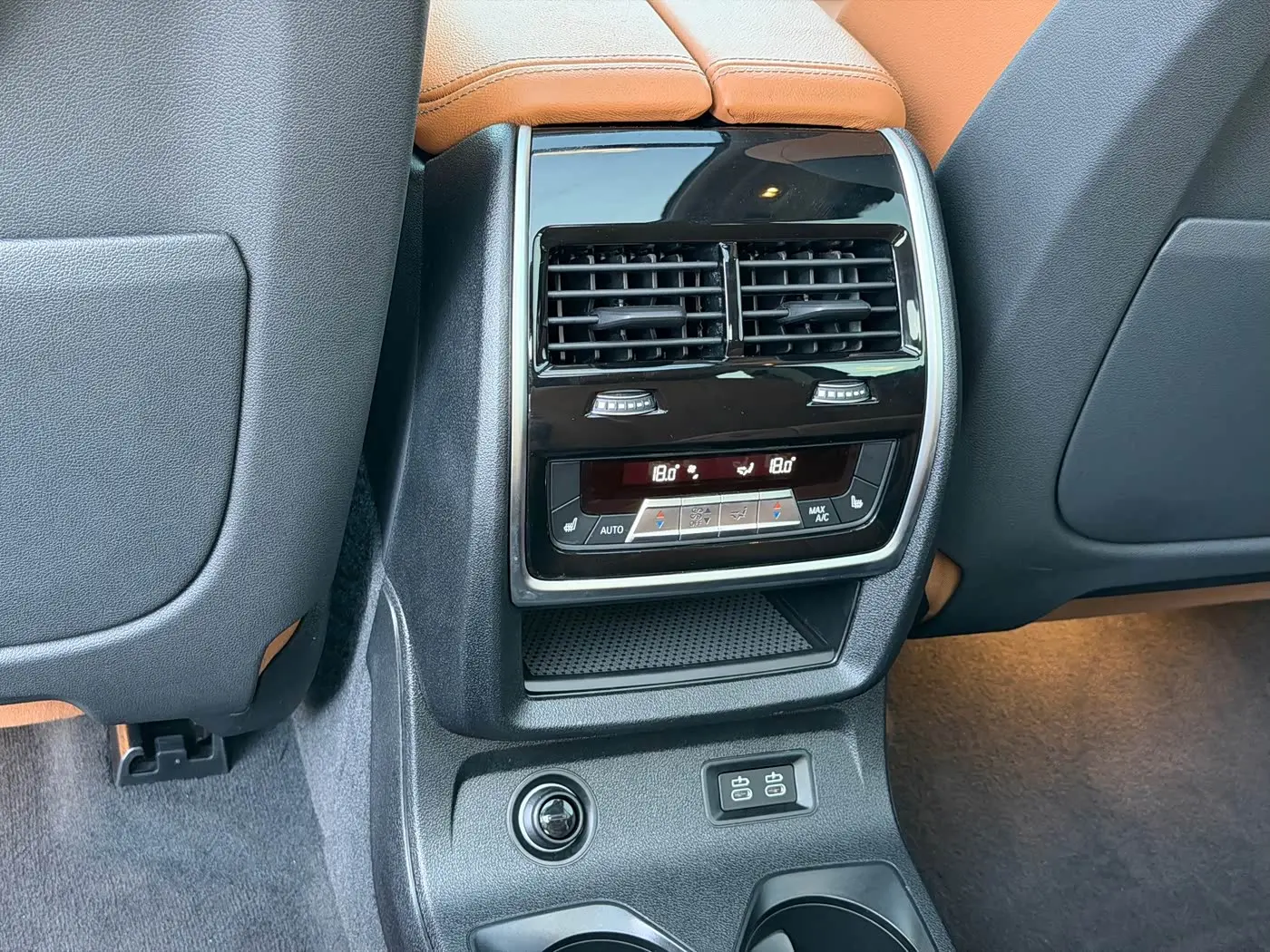 BMW X7 2020 — Фото 16/18