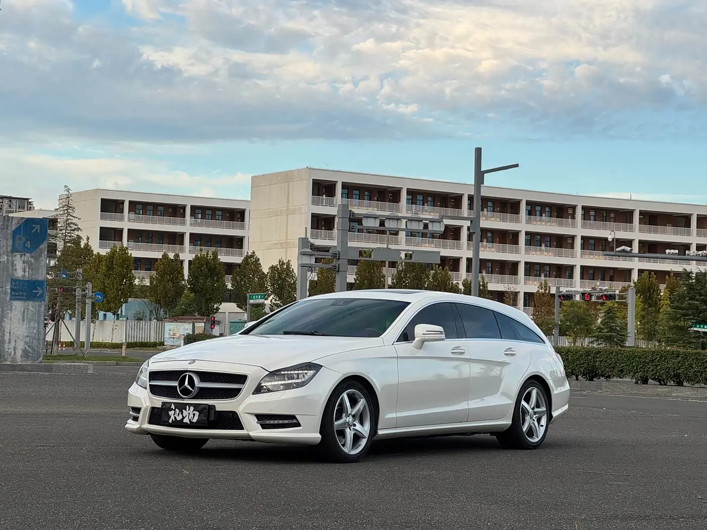 Mercedes-Benz CLS 2013 — Фото 1/9