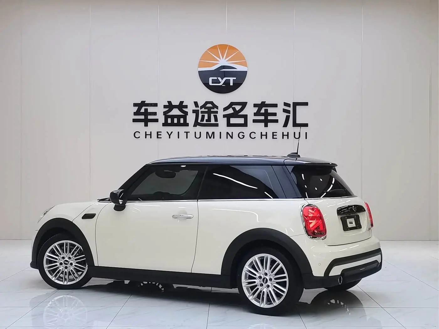 MINI MINI 2021 — Photo 4/20