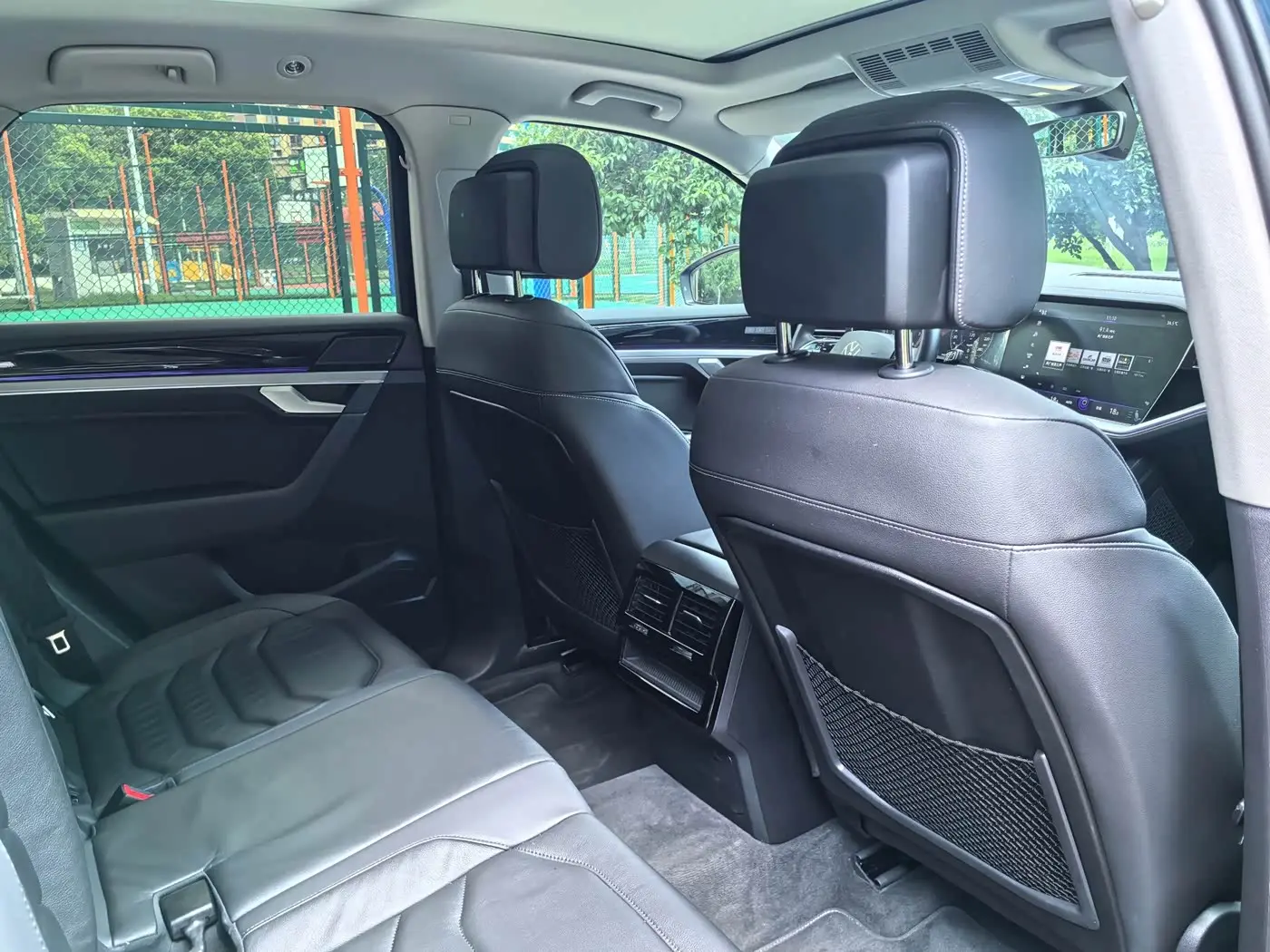 Volkswagen Touareg 2021 — Photo 12/14