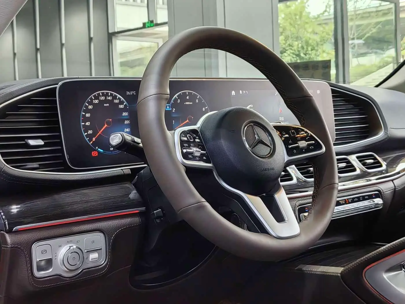 Mercedes-Benz GLS 2021 — Photo 12/20