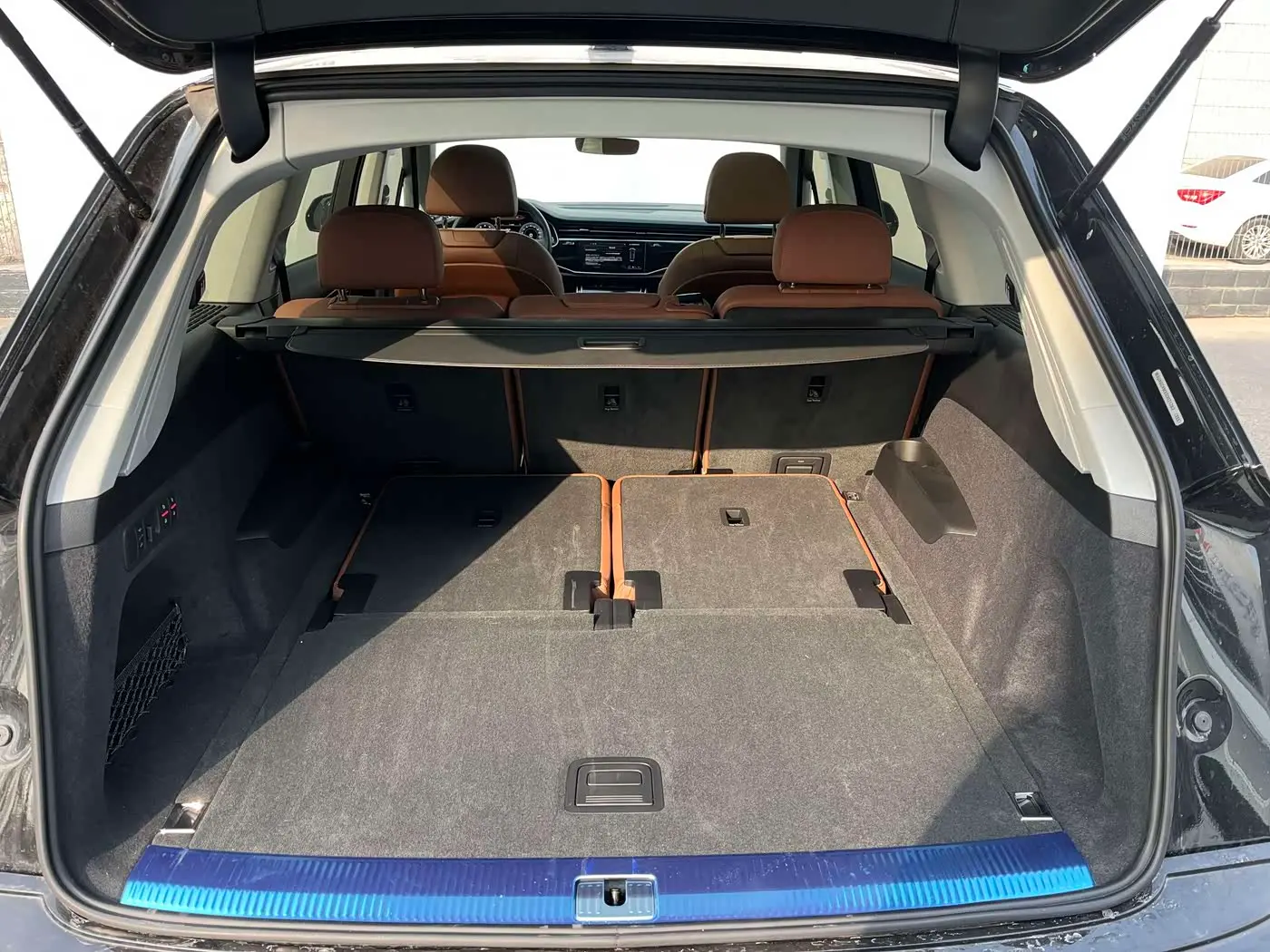 Audi Q7 2025 — Photo 6/9