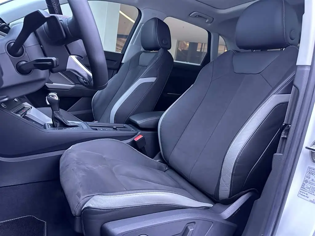 Audi Q3 2022 — Photo 8/20