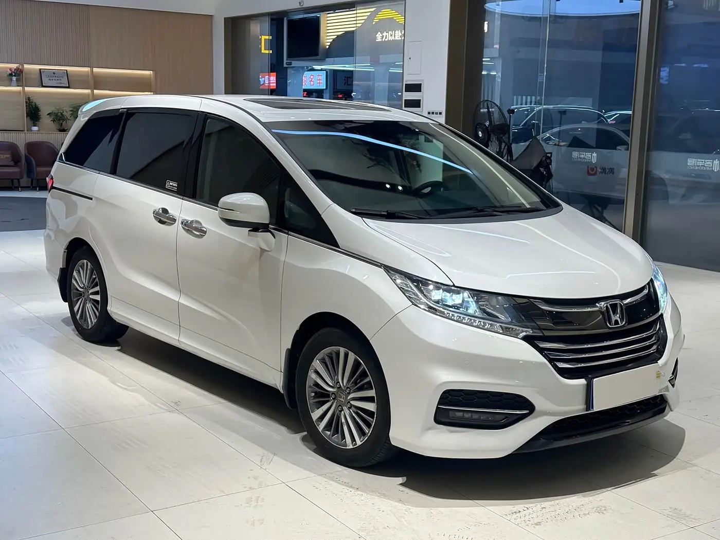 Honda Odyssey 2018 — Şəkil 3/11