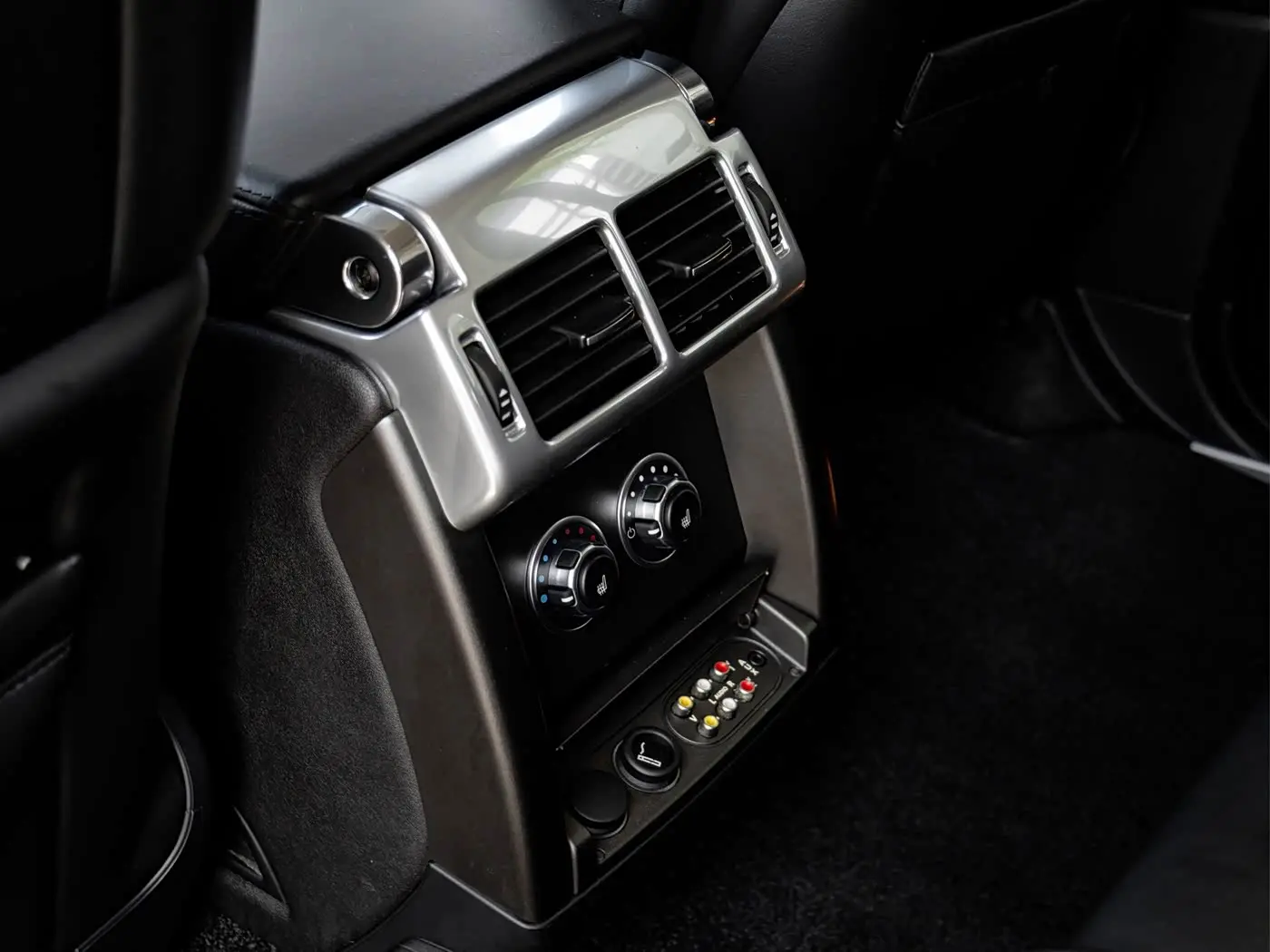 Land Rover Range Rover 2011 — Фото 17/20
