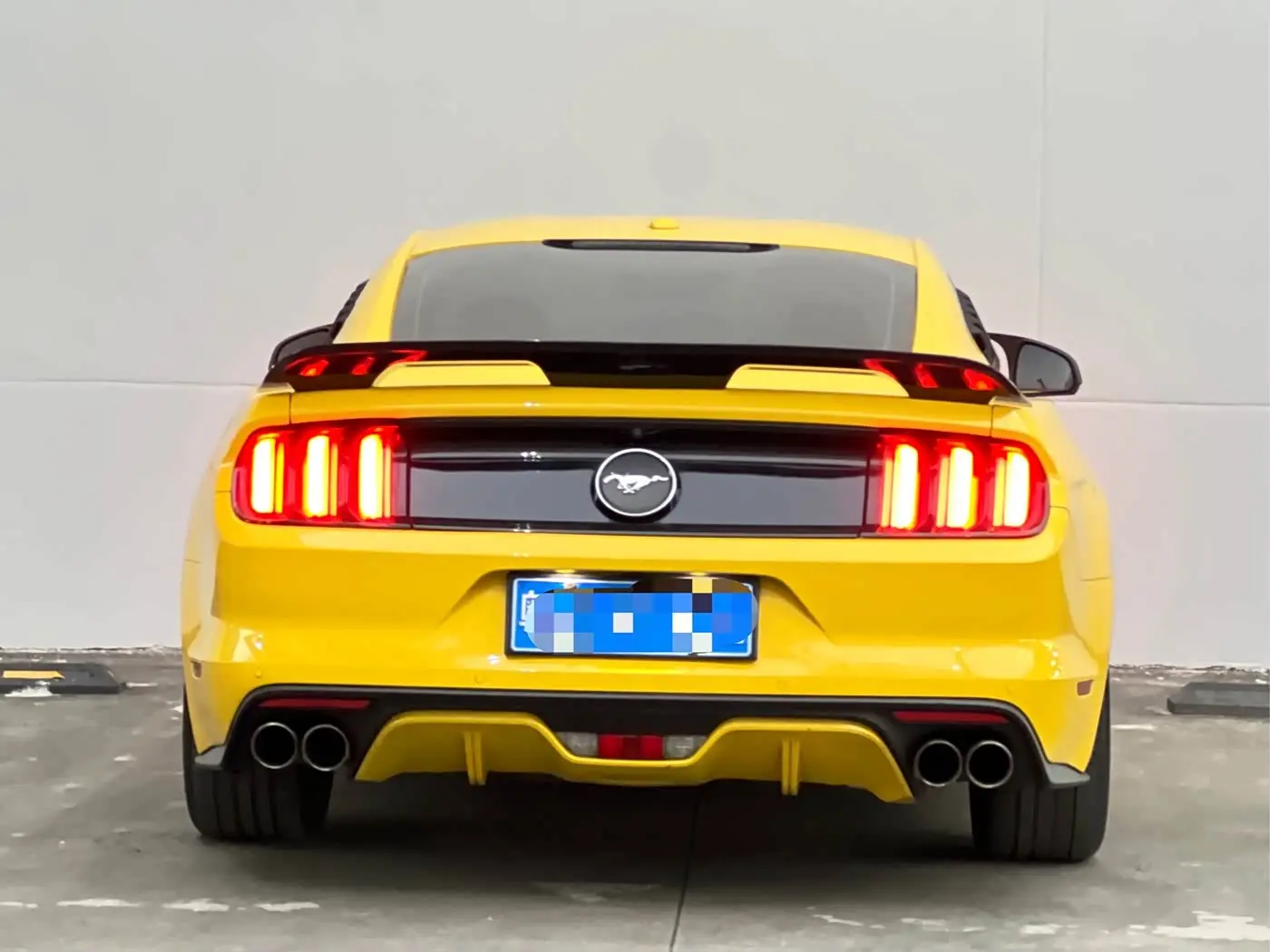 Ford Mustang 2018 — Photo 7/9