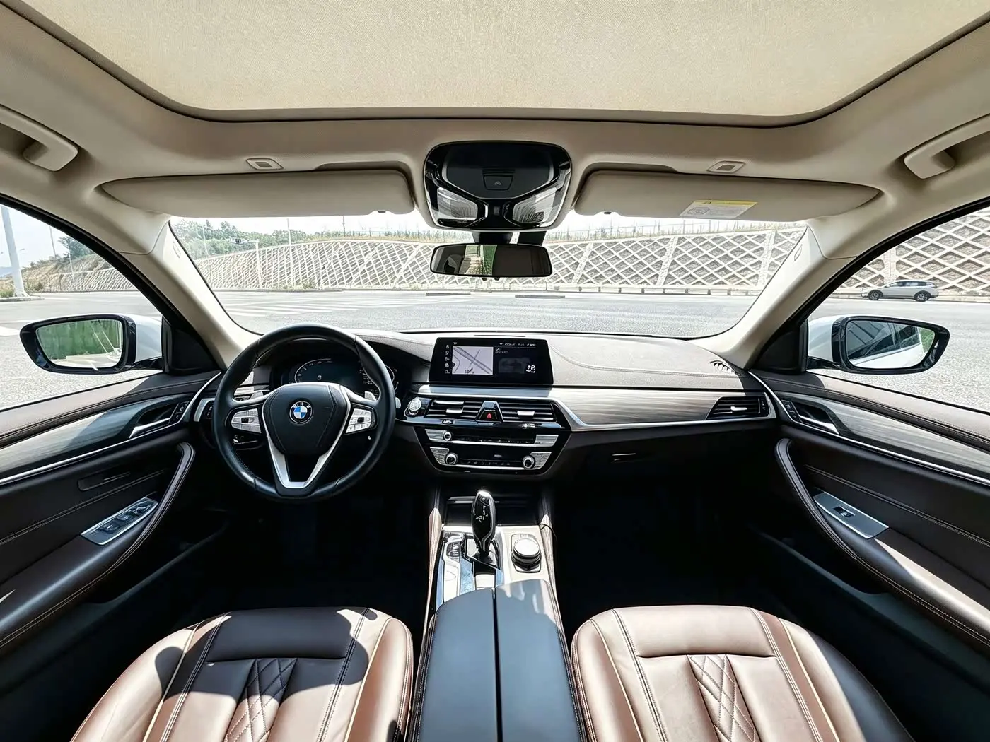 BMW 5 Series 2020 — Photo 13/15