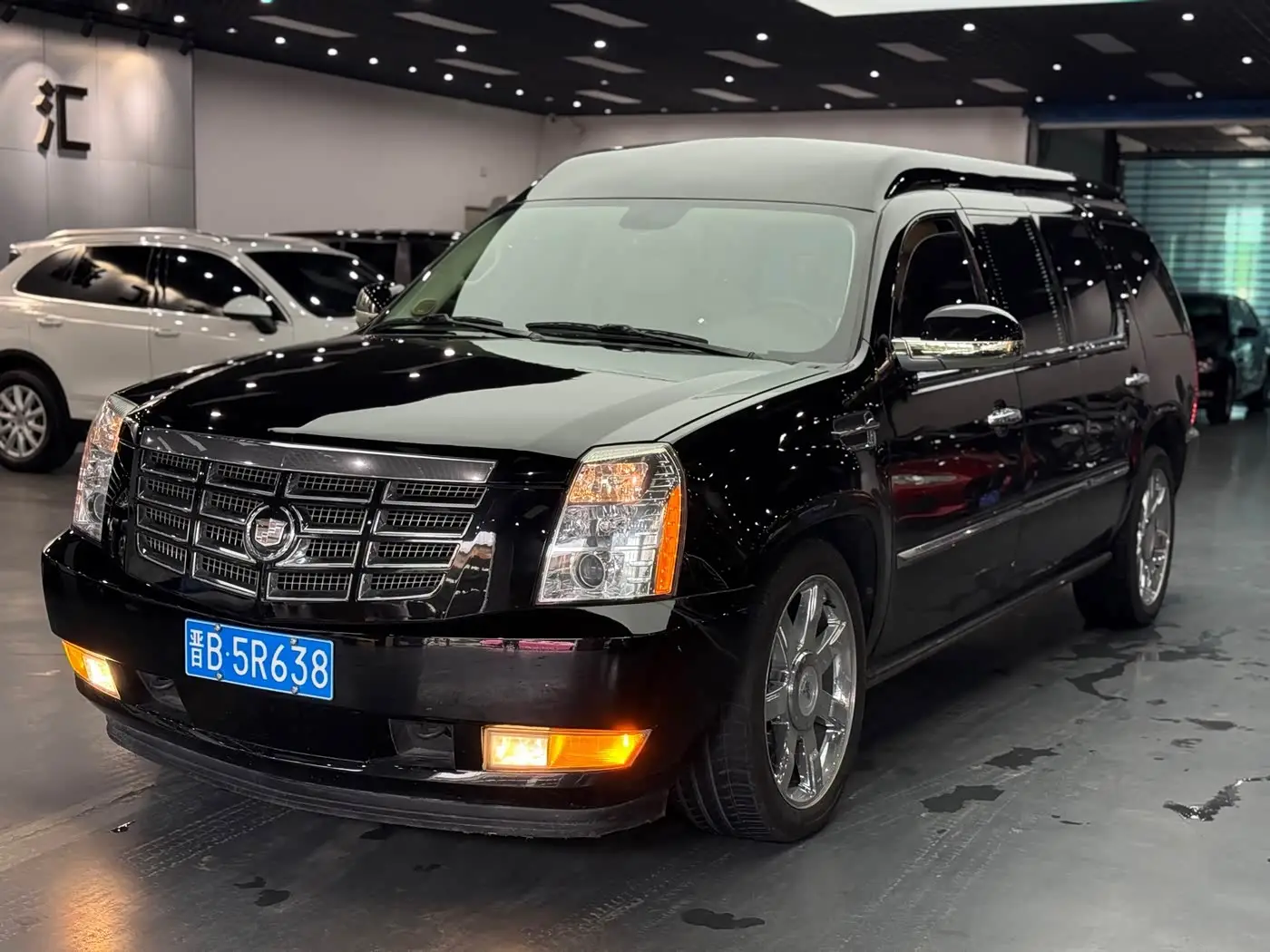 Cadillac Escalade, 2010