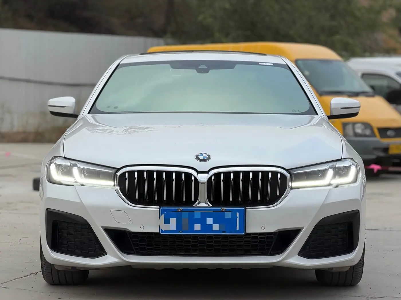 BMW 5 Series 2021 — Photo 2/9