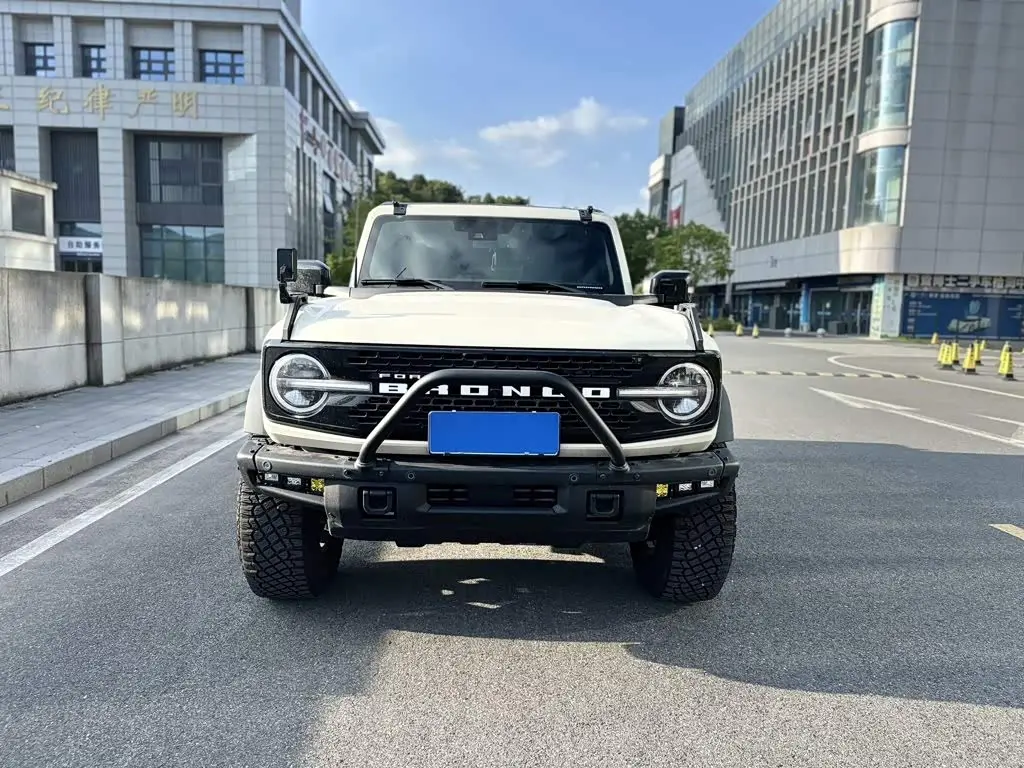 Ford Bronco 2025 — Şəkil 2/9