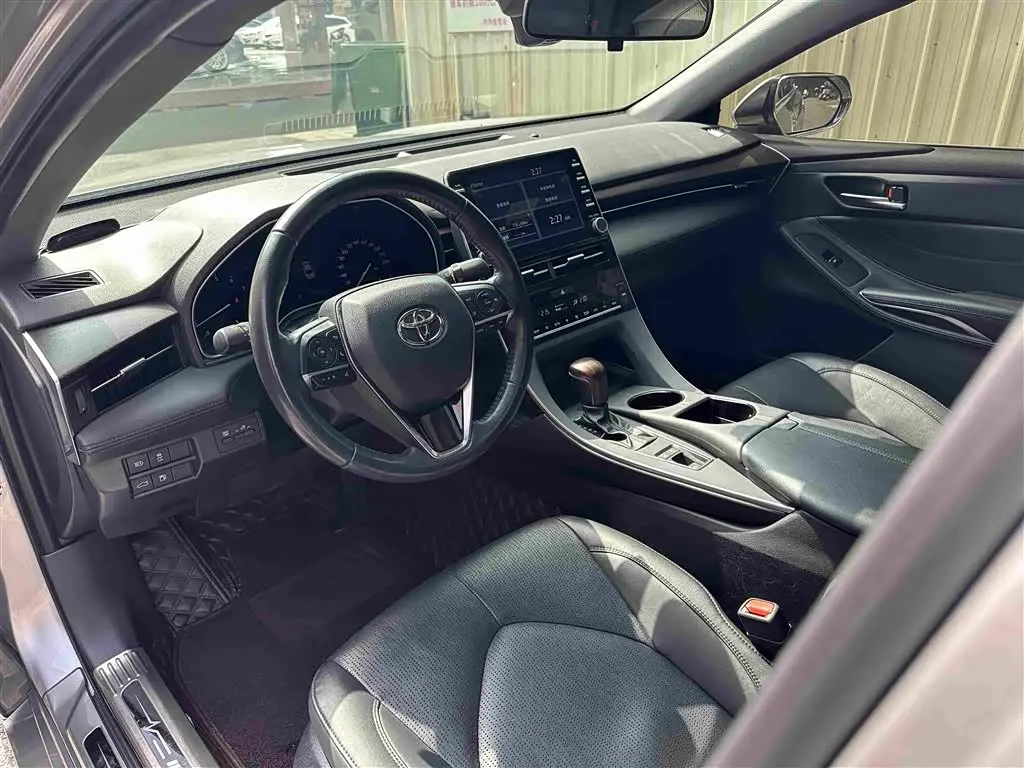 Toyota Avalon 2022 — Фото 11/19