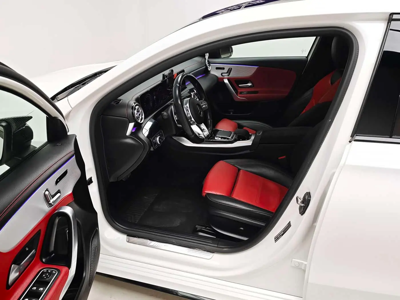 Mercedes-Benz A-Class AMG 2020 — Şəkil 14/18