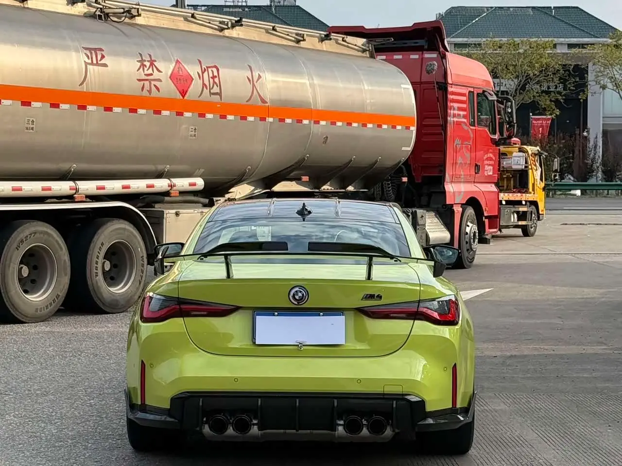BMW M4 2022 — Photo 5/9