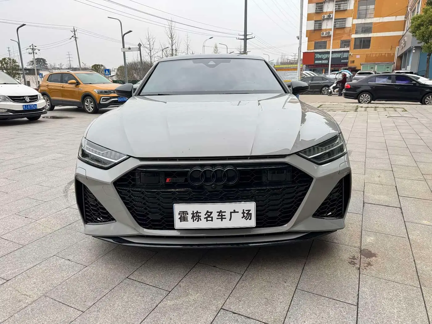 Audi A7L 2025 — Photo 2/10
