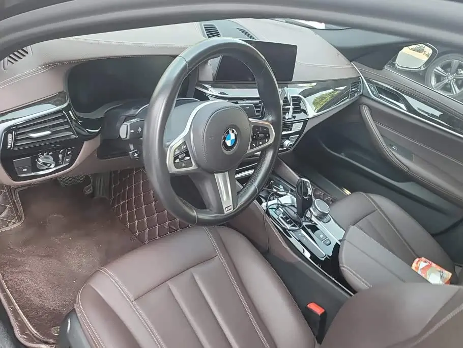 BMW 5 Series 2020 — Фото 12/16