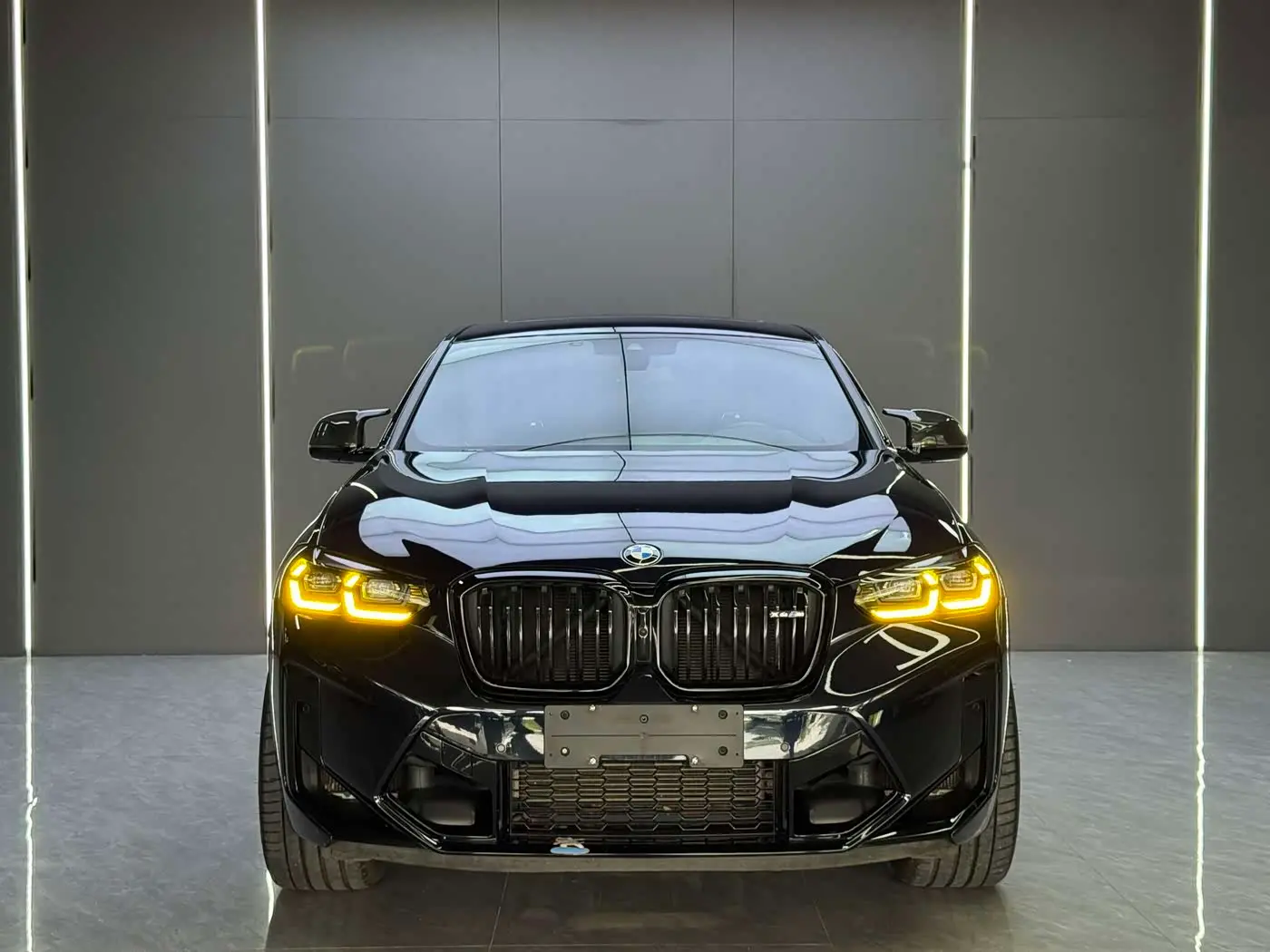 BMW X4 M 2023 — Photo 2/9