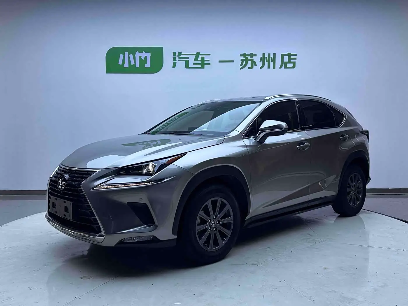 Lexus NX, 2021