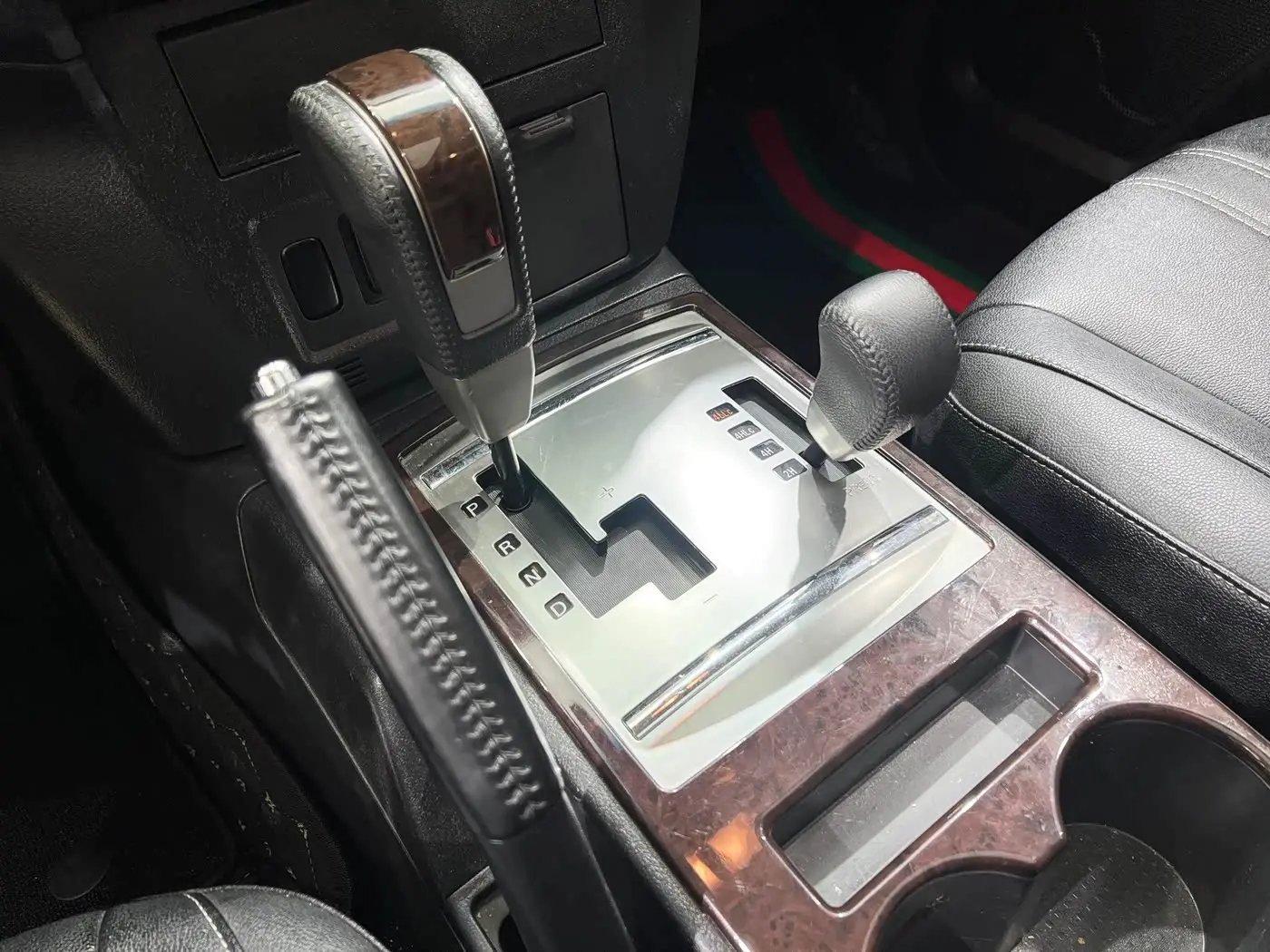 Mitsubishi Pajero 2018 — Şəkil 16/20