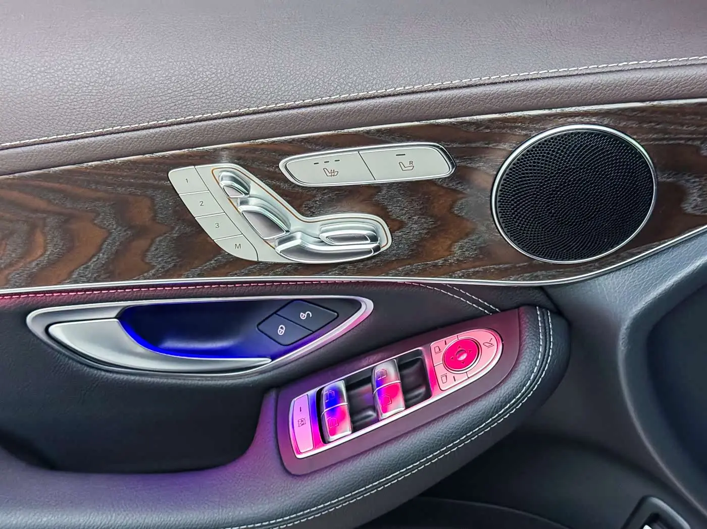 Mercedes-Benz GLC 2020 — Photo 5/20