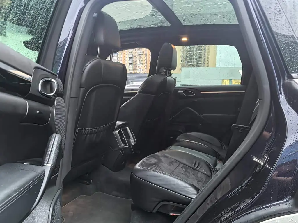 Porsche Cayenne 2017 — Фото 12/19