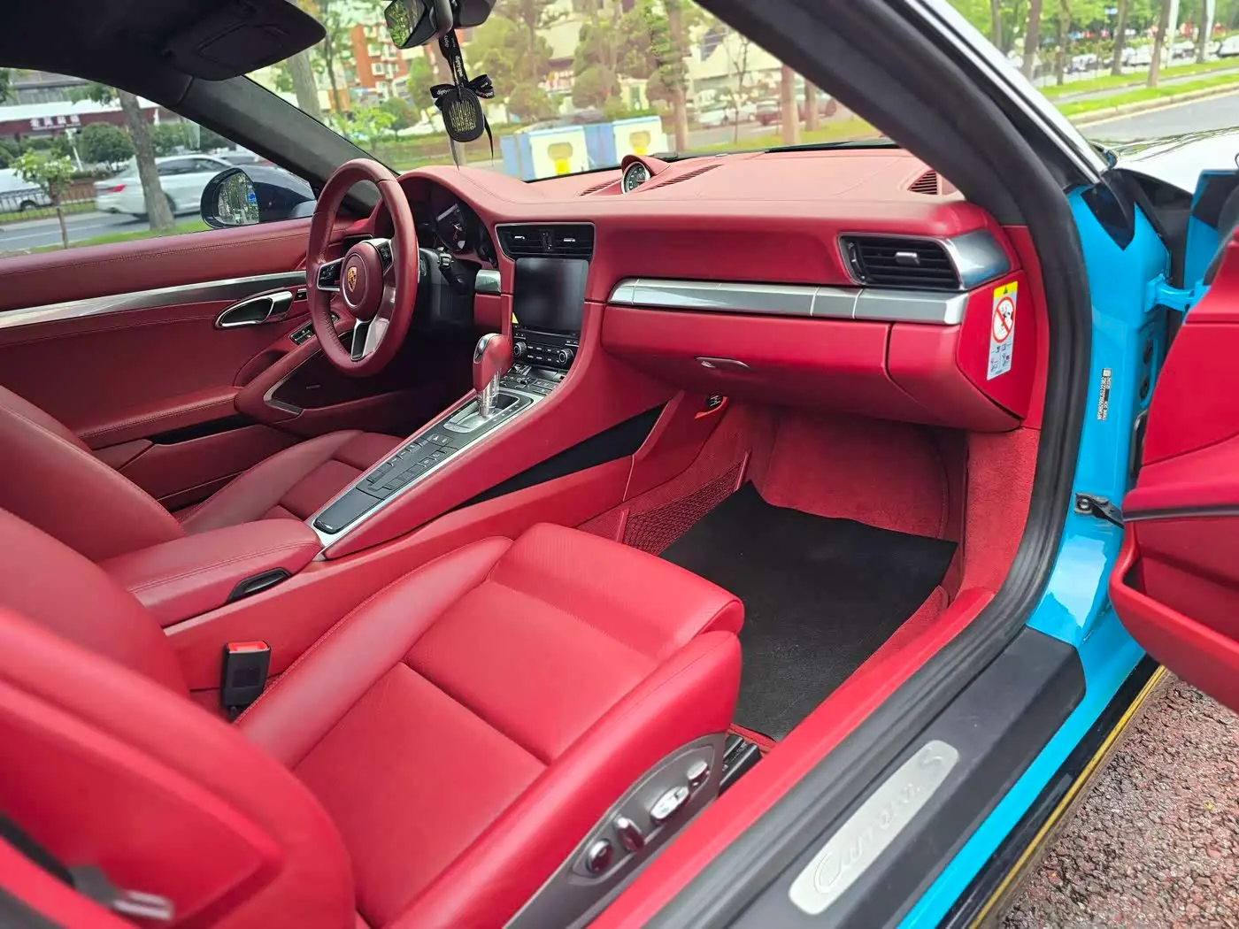 Porsche 911 2018 — Photo 7/13