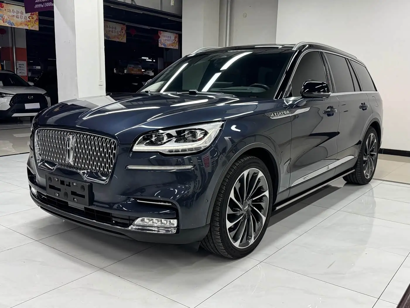 Lincoln Aviator 2021 — Фото 1/18