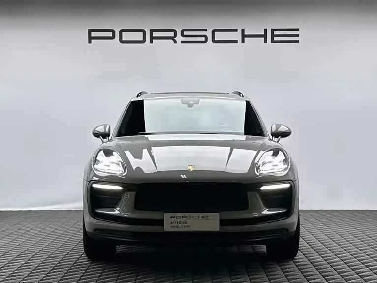 Porsche Macan 2023 — Photo 2/17