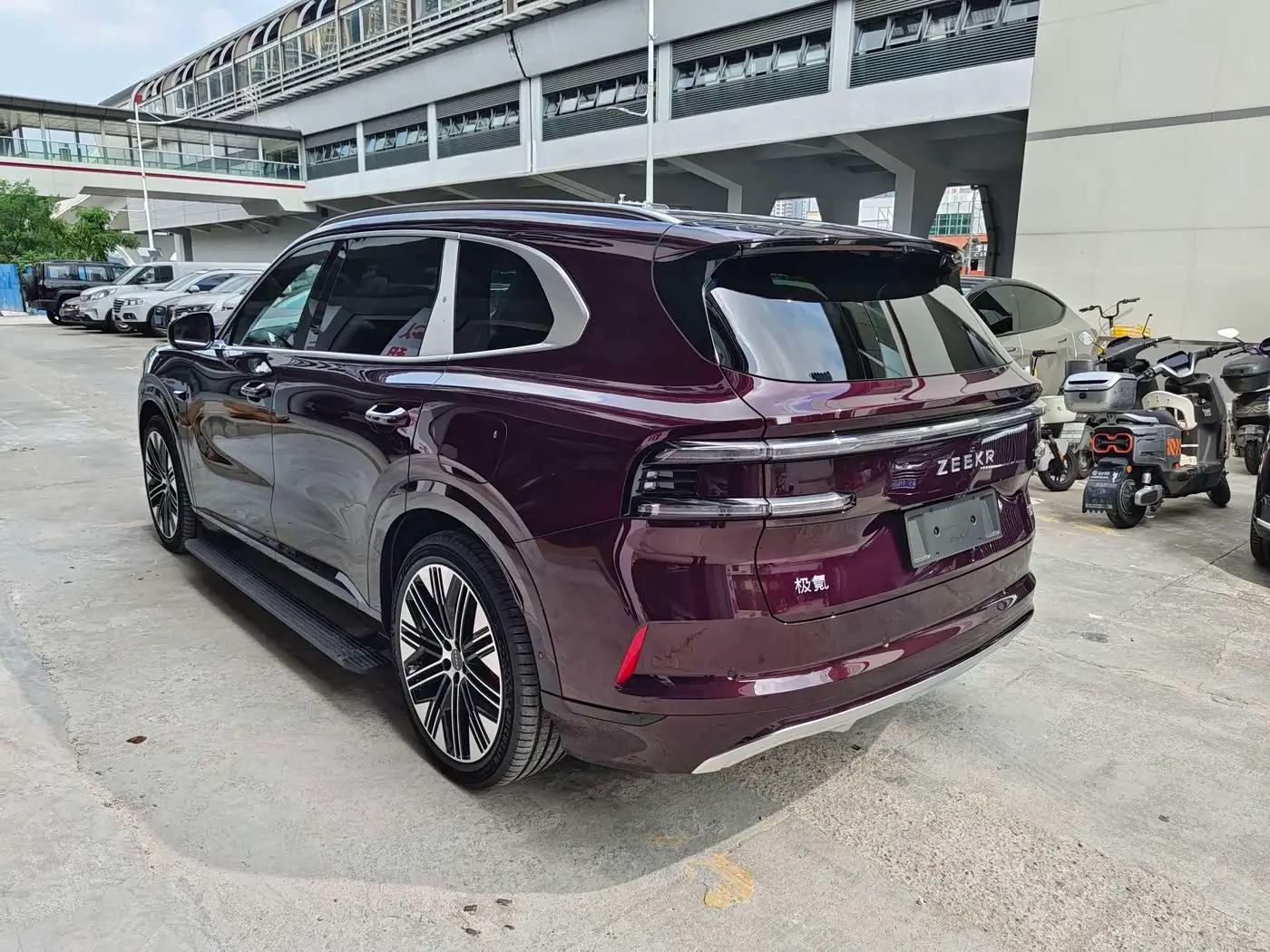 ZEEKR 8X 2026 — Photo 7/9