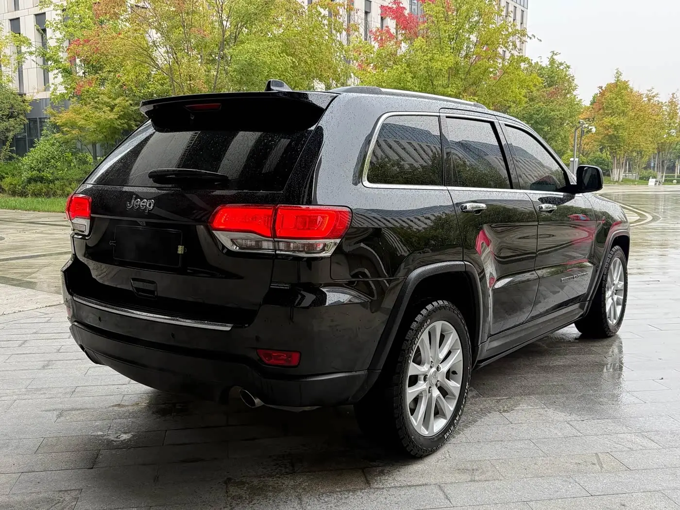 Jeep Grand Cherokee 2018 — Фото 4/10