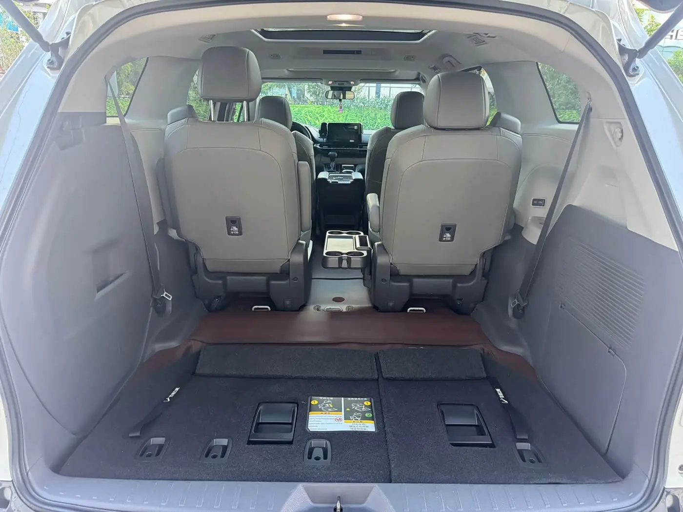 Toyota Granvia 2023 — Şəkil 14/14