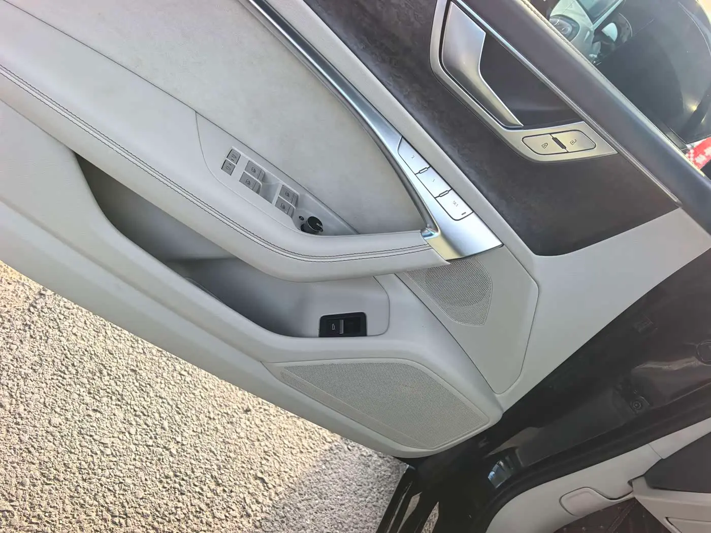 Audi A6L 2021 — Photo 4/18