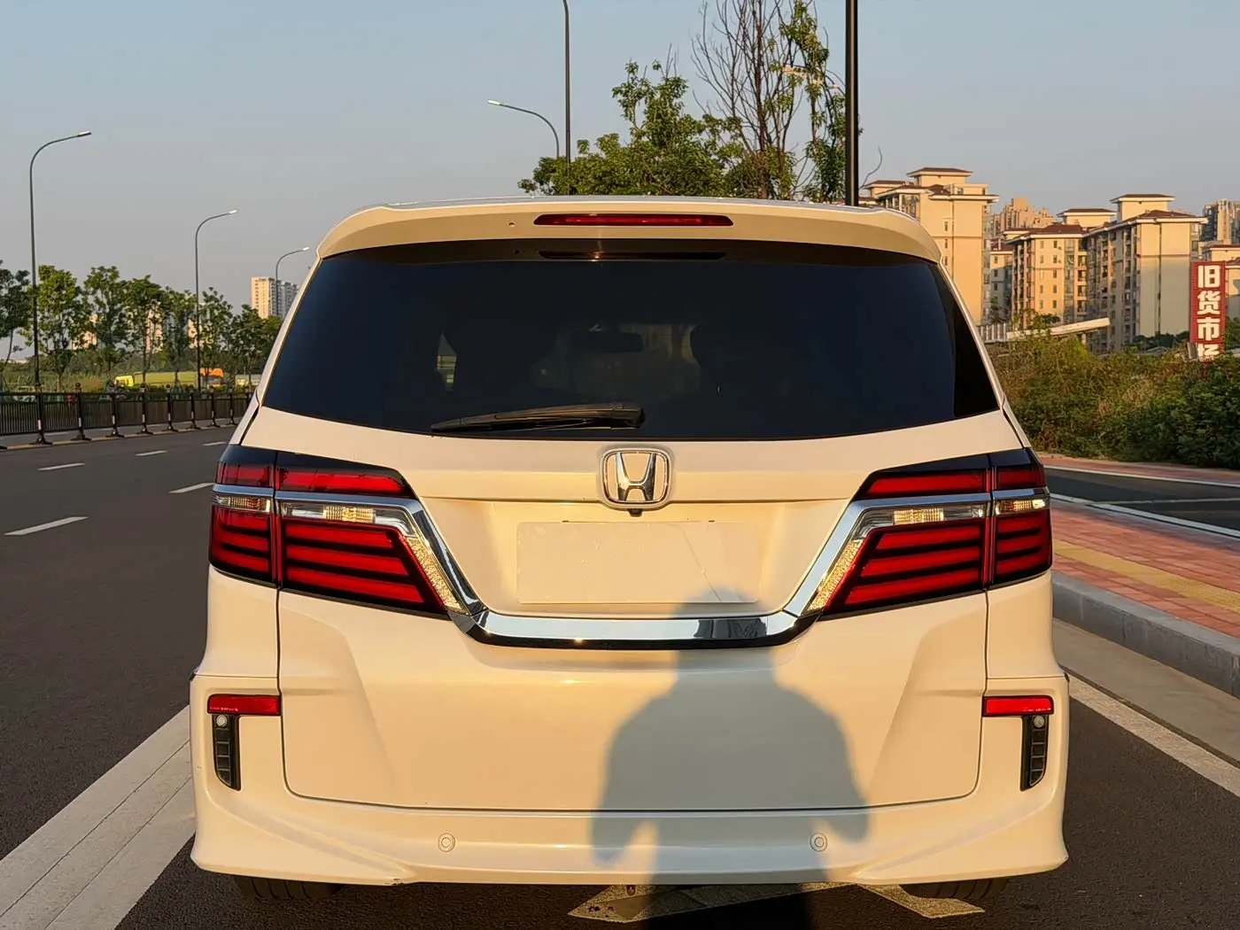 Honda Elysion 2017 — Фото 5/16