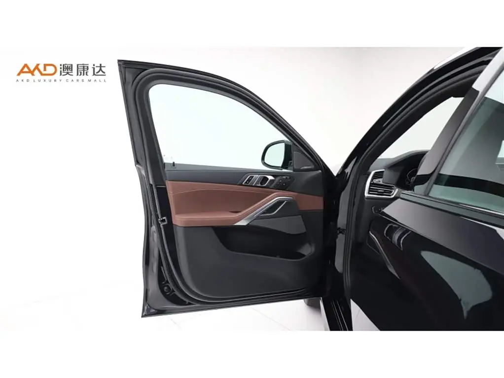 BMW X6 2022 — Фото 10/10