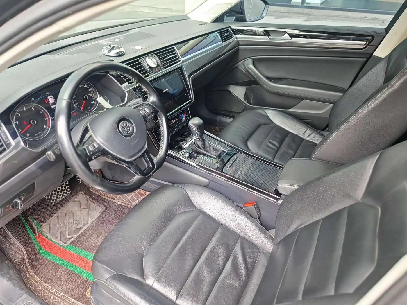 Volkswagen Phideon 2019 — Фото 4/20