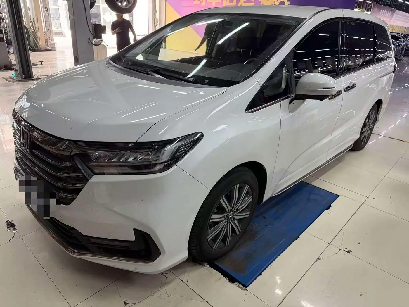 Honda Odyssey 2024 — Фото 1/4