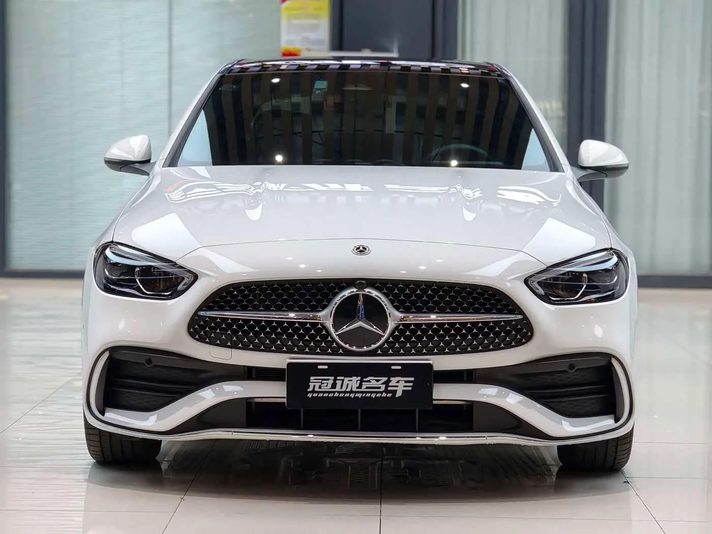 Mercedes-Benz C-Class 2024 — Photo 2/10