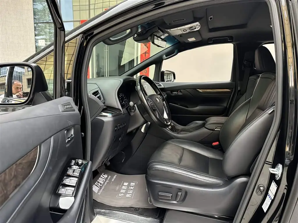 Toyota Vellfire 2021 — Фото 9/20
