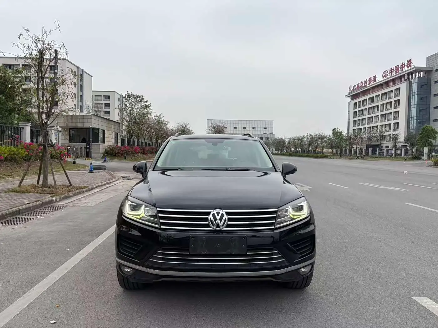 Volkswagen Touareg 2017 — Фото 2/9