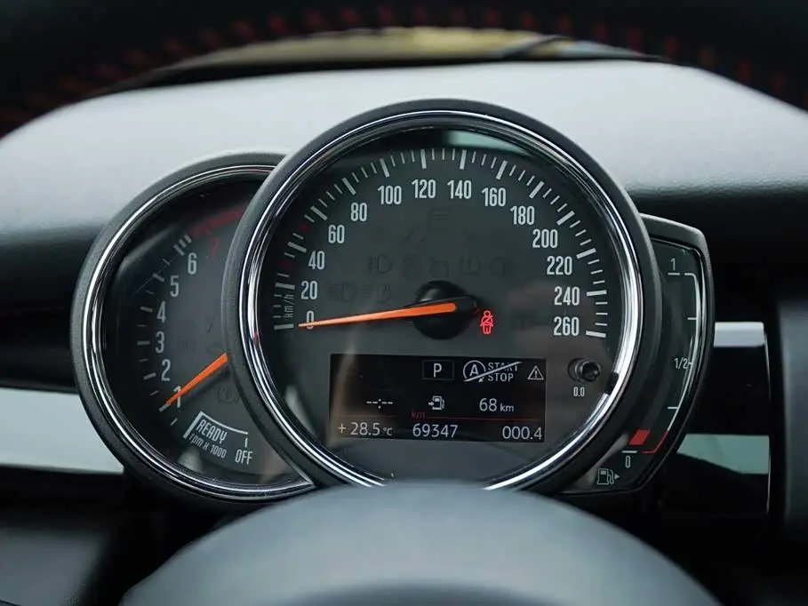 MINI MINI 2020 — Photo 8/20