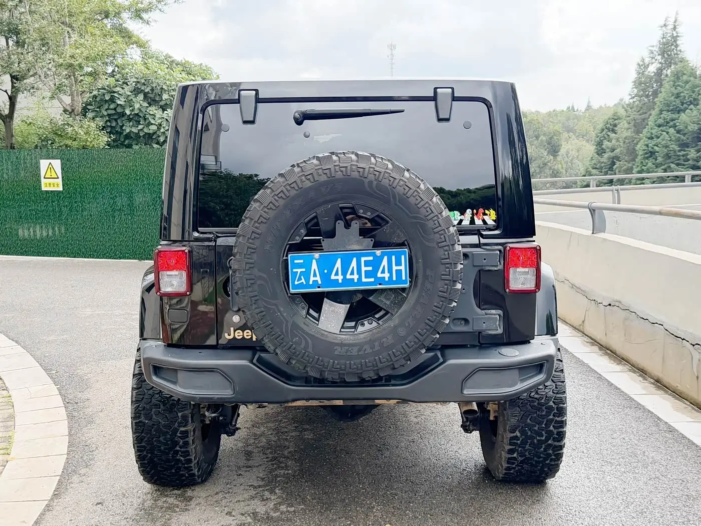 Jeep Wrangler 2014 — Photo 17/19