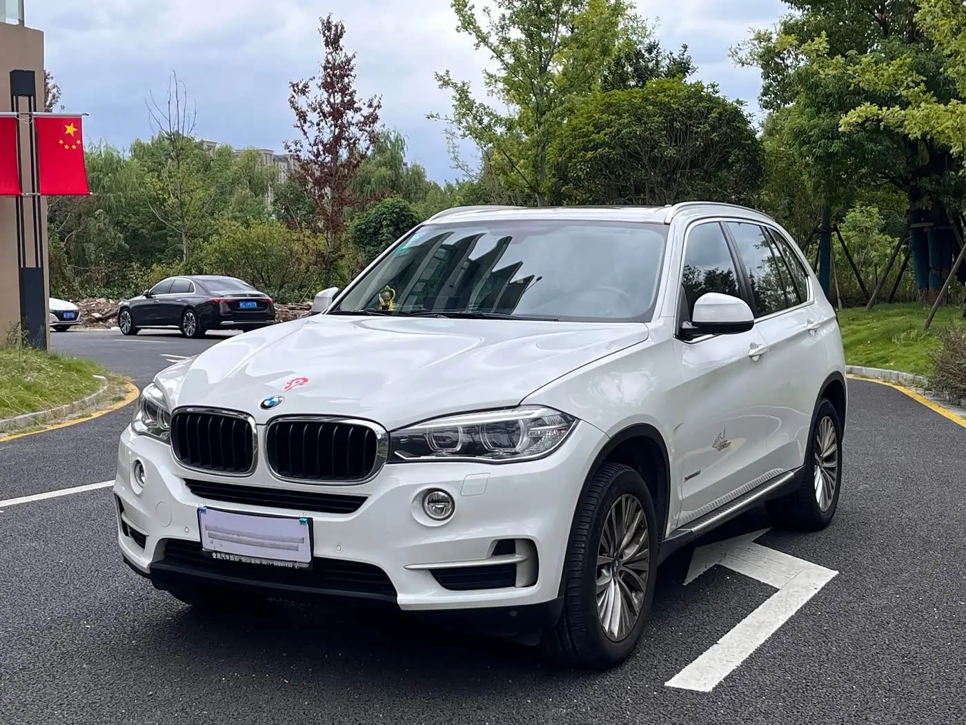 BMW X5 2015 — Фото 1/11