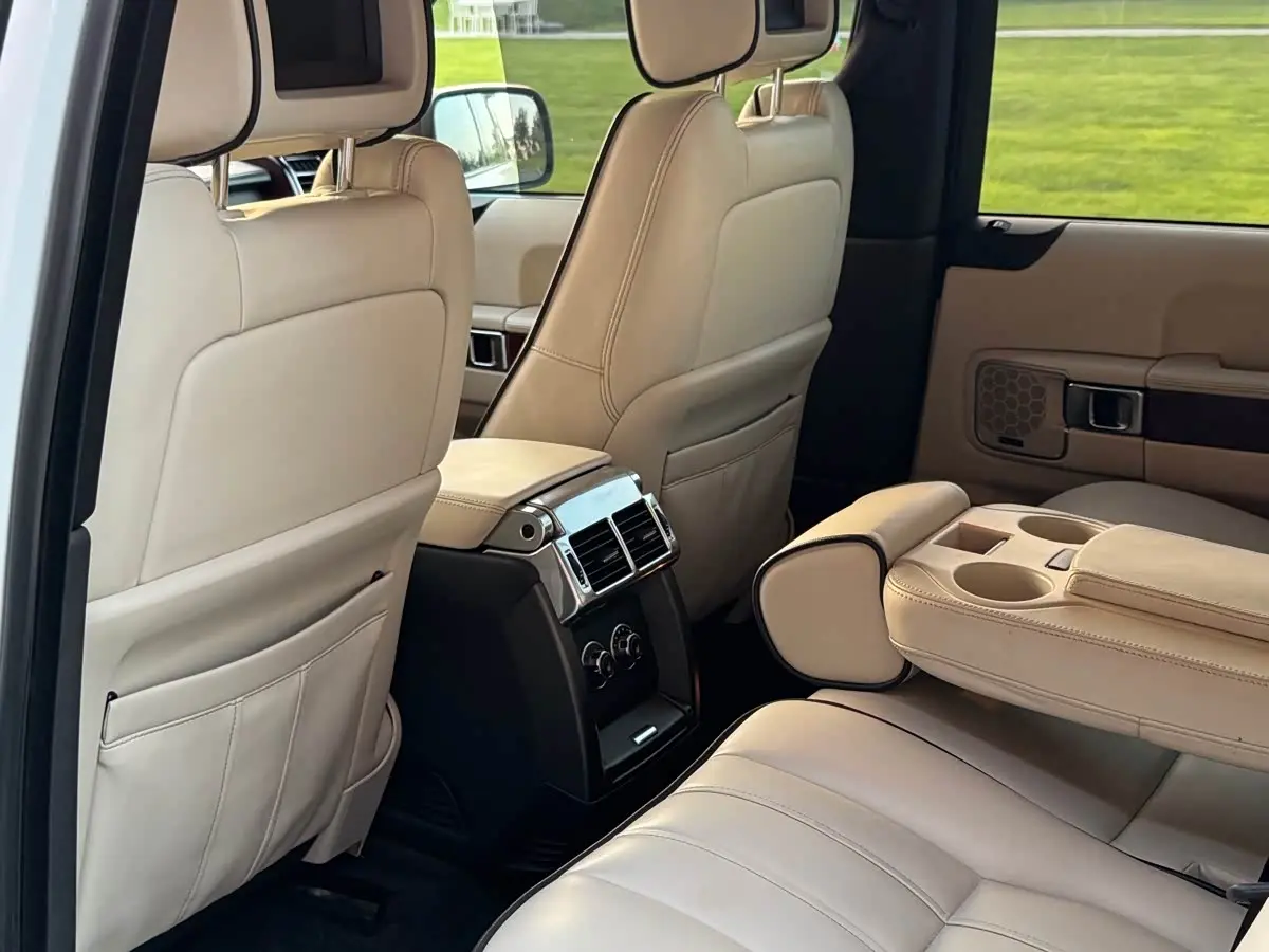 Land Rover Range Rover 2012 — Photo 7/18
