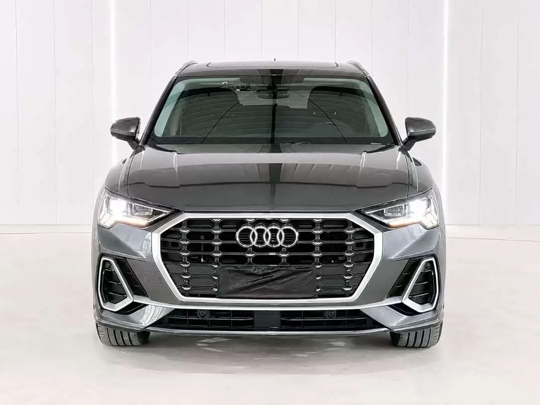 Audi Q3 2022 — Фото 2/20