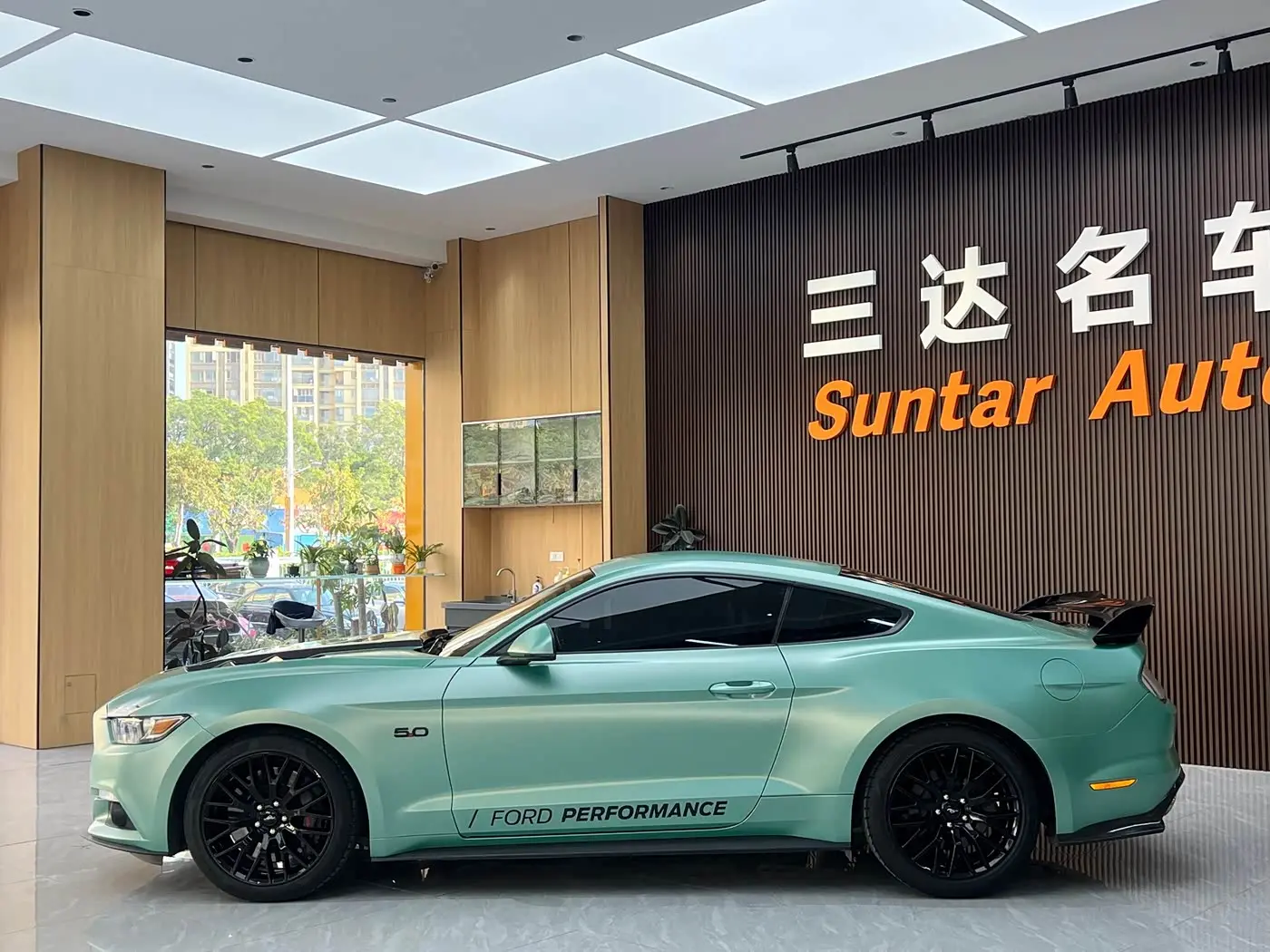 Ford Mustang 2017 — Şəkil 16/20