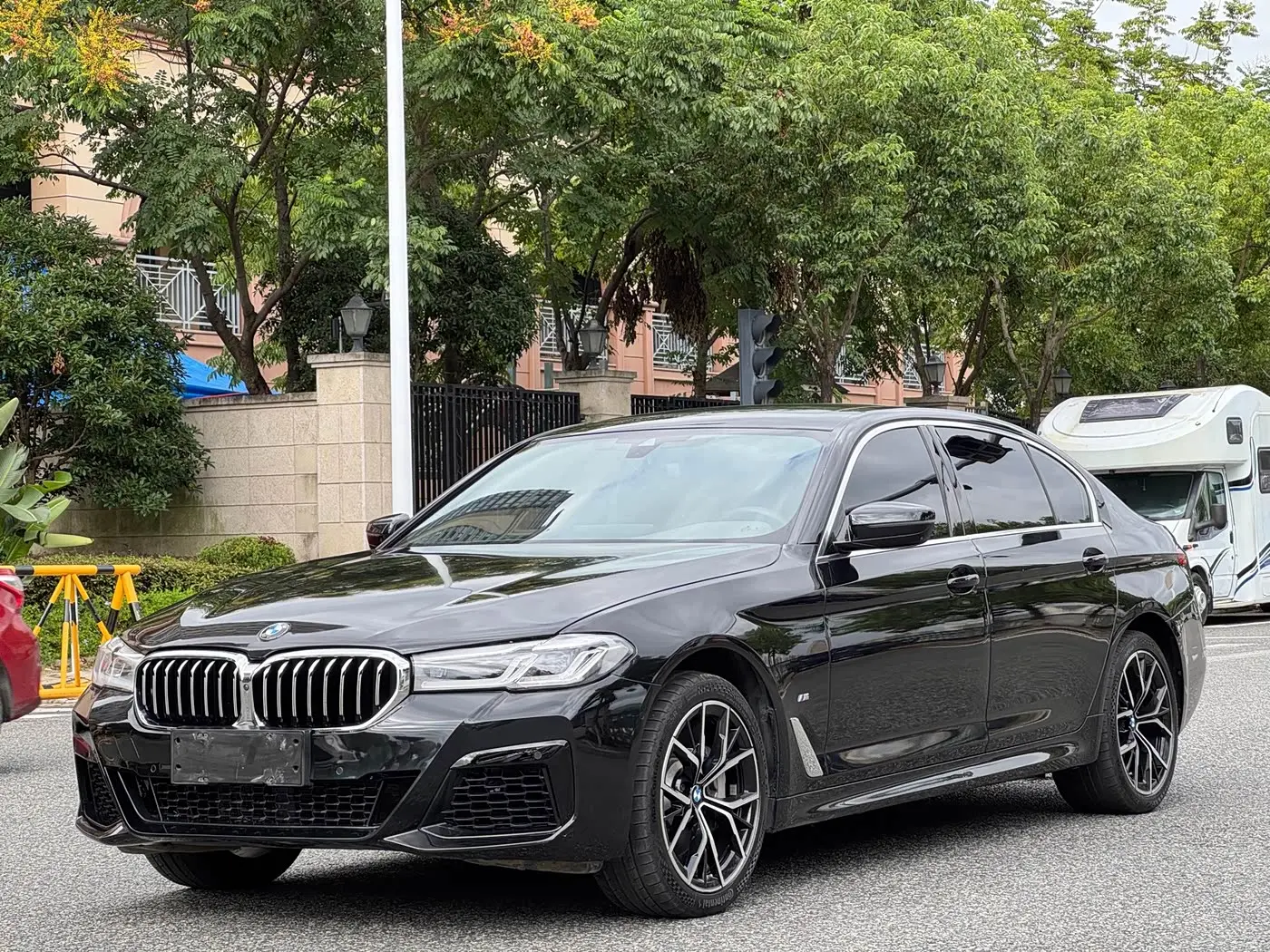 BMW 5 Series 2022 — Photo 3/19