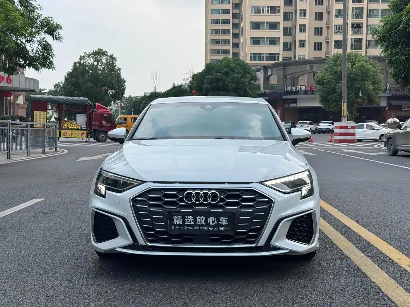 Audi A3 2022 — Фото 2/17
